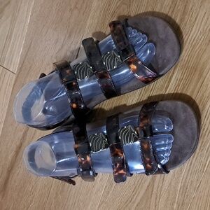 Vionic Amber Sandal Tortoise Pattern US 7 EUR 38